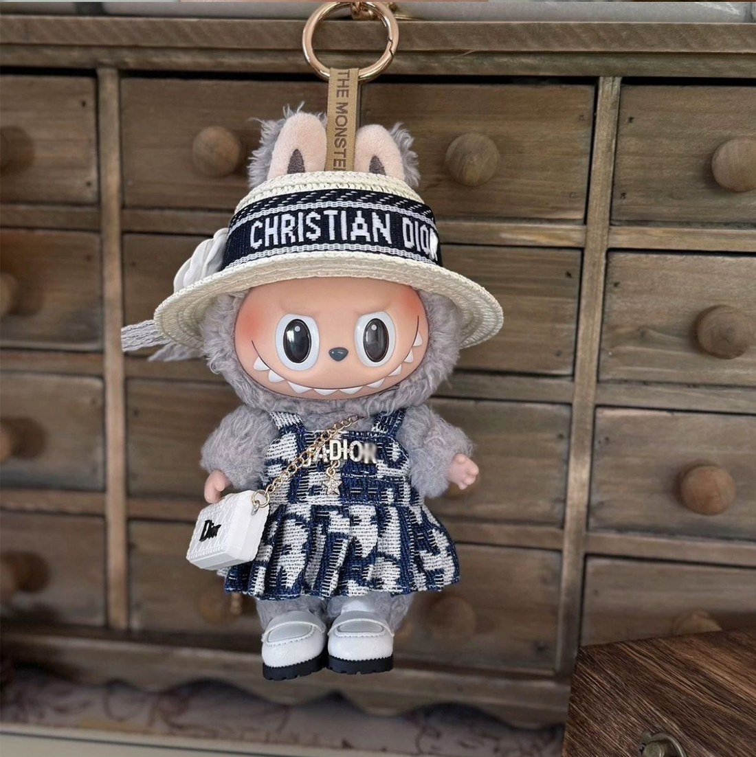 One, two and three generations wear Labubu sitting party doll clothes 17cm doll Labubu clothes small Chanel style only clothes