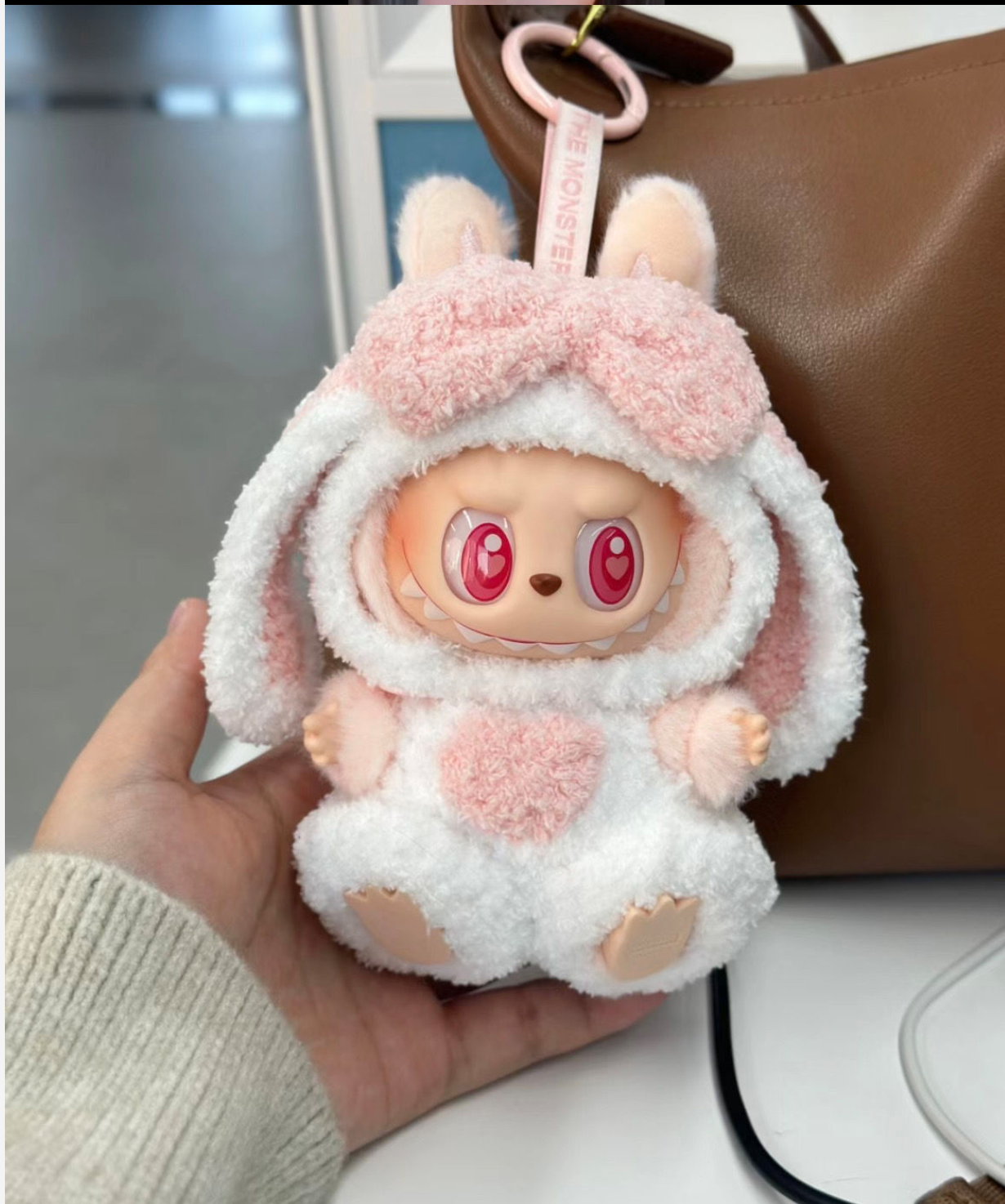 First and second generation Labubu sitting party doll clothes pendant 17cm doll Labubu clothes heart-moving lop-eared rabbit suit
